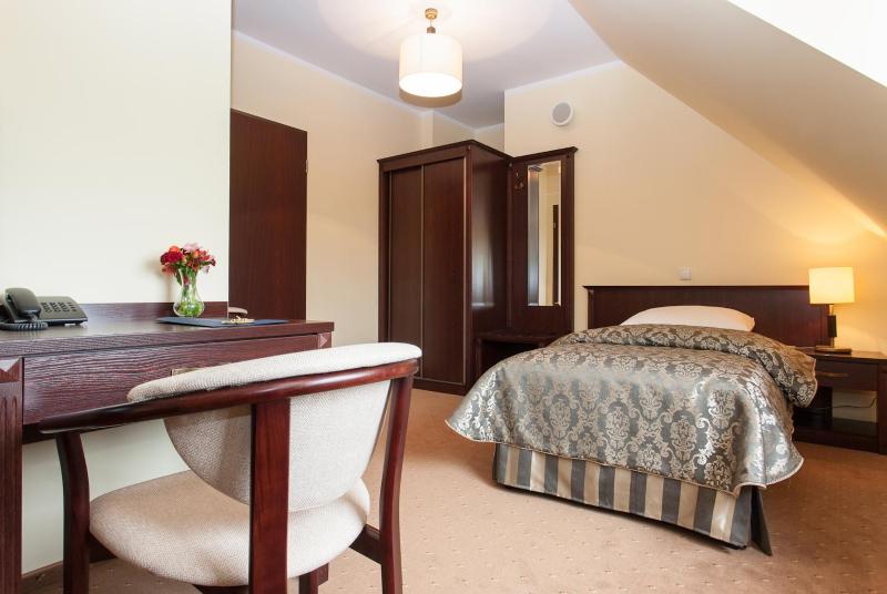 Standard Single Room image 4