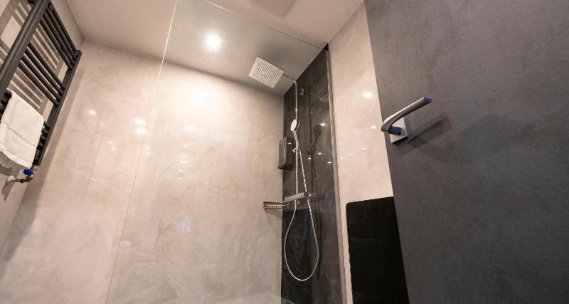 Comfort Quadruple Room image 2