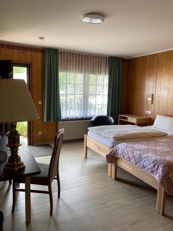Standard Double Room image 4