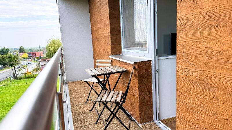 Twin Room with Balcony image 3