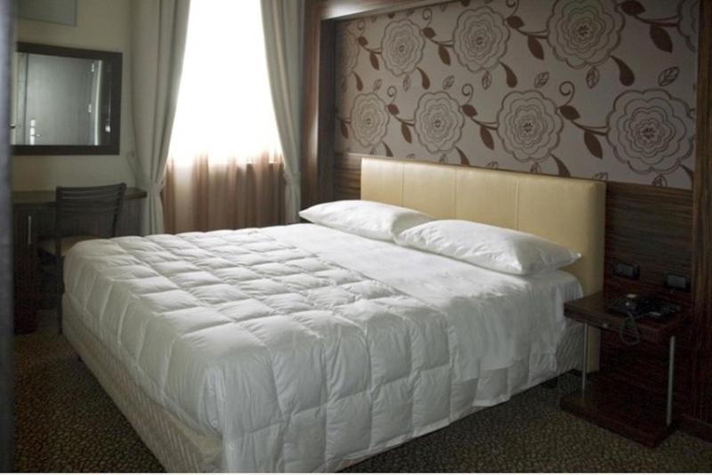 Double Room image 4