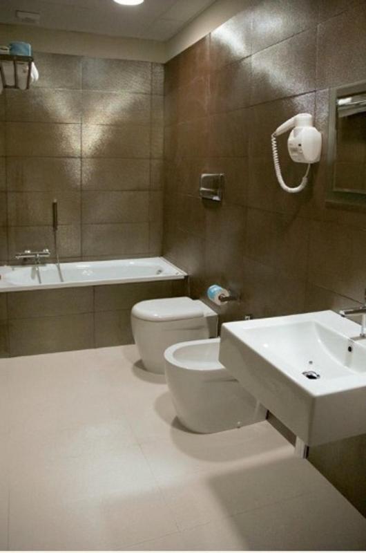 Double Room image 1