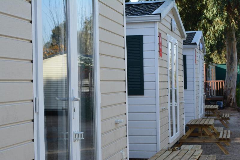 One-Bedroom Bungalow image 2