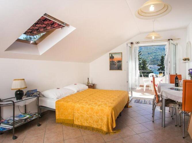 Apartments Tramonto - One Bedroom Apartment with Balcony and Sea View - image 11