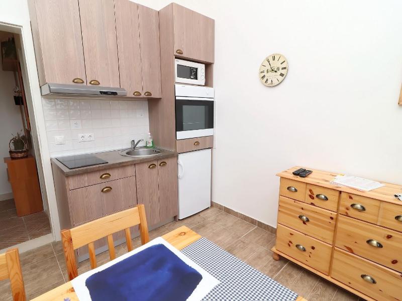 bedroom apartment with balcony - image 17