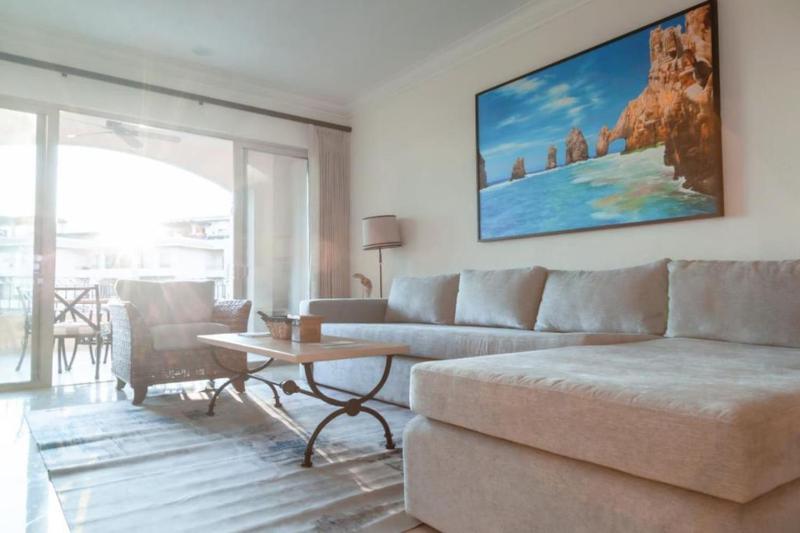 Beachfront Premium Ocean View 5 Star VLE 1604 - image 7