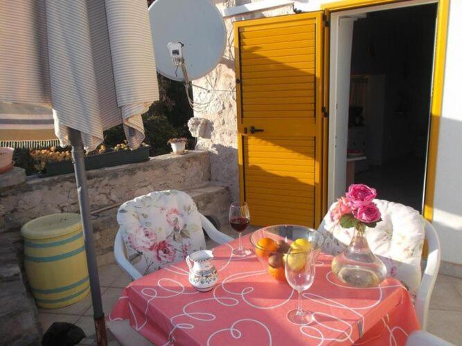 Apartments Sunce - One Bedroom Apartment with Sea View and Terrace - image 7