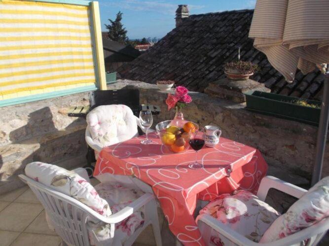 Apartments Sunce - One Bedroom Apartment with Sea View and Terrace - image 9