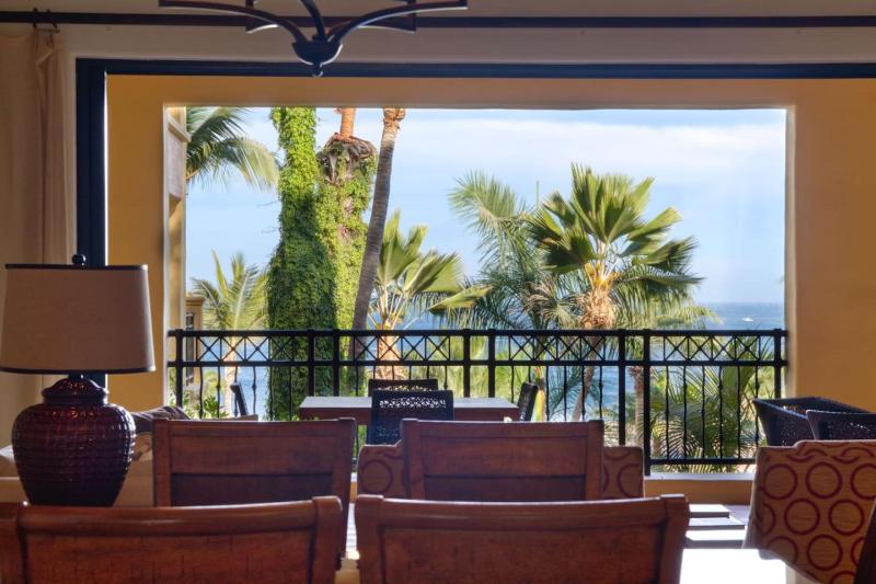 1 BD 5-Star Beachfront Paradise - image 7