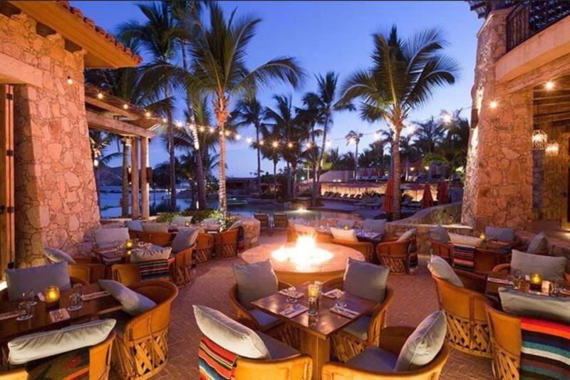 1 BD 5-Star Beachfront Paradise - image 10