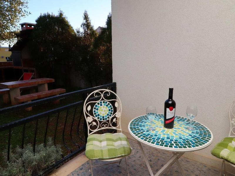 bedroom apartment with terrace - image 20