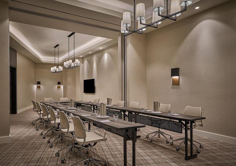 Ski-in/out exclusive 3BR high end luxury at Park City Mountain restaurants spa bar rooftop pool - image 27