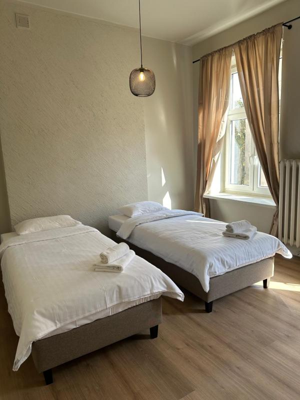 Double Room with Shared Bathroom image 3