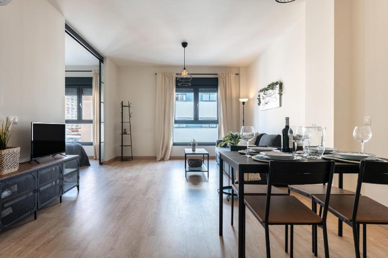 MalagaSuite Comfortable Home Apartments - image 6