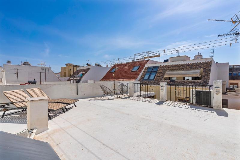 Bright rooftop by Costarentals - Ref 255 - image 6