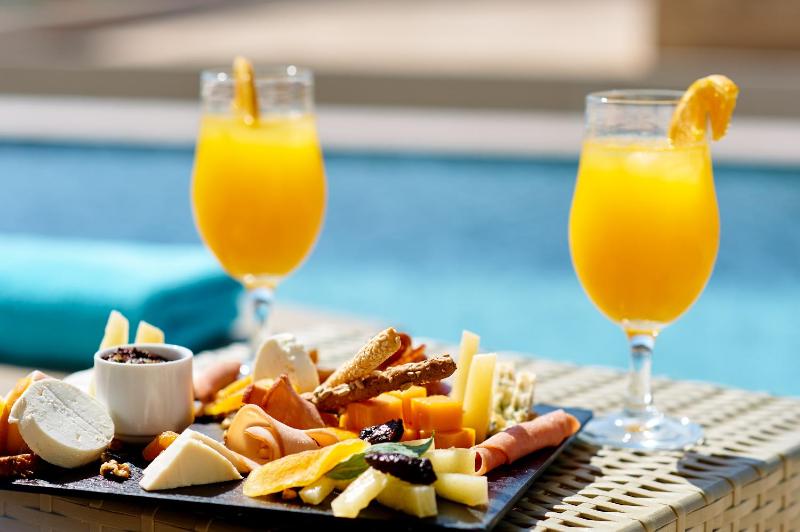 Superior Double Room with Sharing Pool  image 1