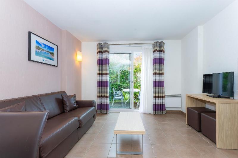 Two-Bedroom House image 1
