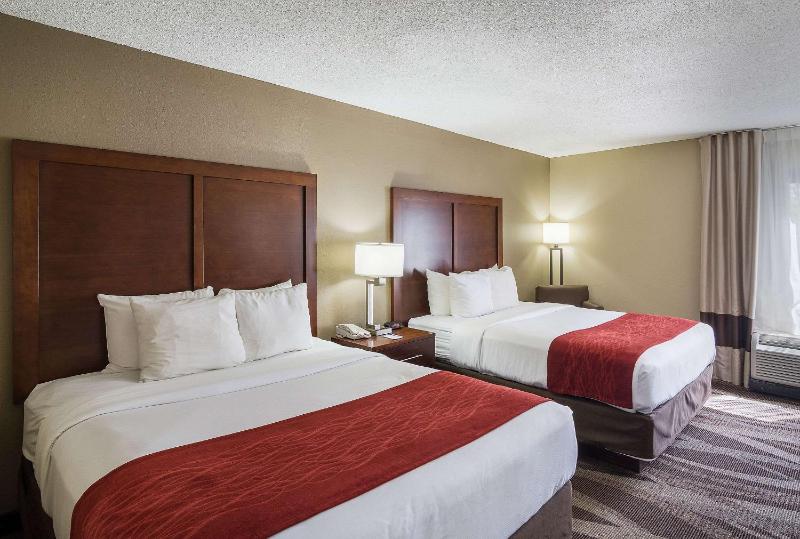  Queen Room with Two Queen Beds - Non-Smoking image 1