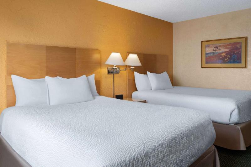 Ramada Tucson - image 47