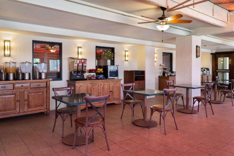 Ramada Tucson - image 29