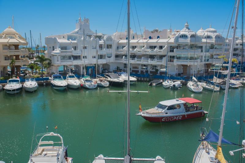Benalmadena Vista al marParking Piscina - image 31