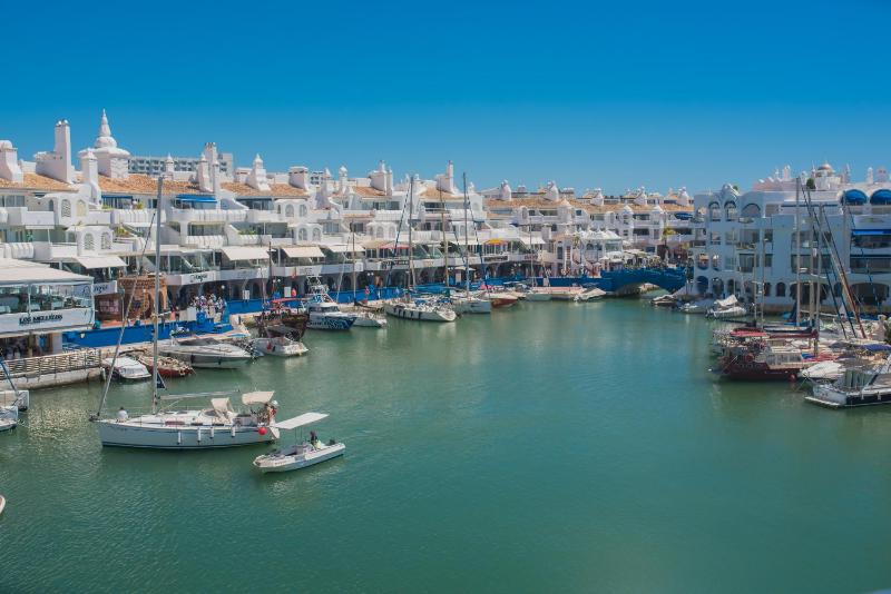 Benalmadena Vista al marParking Piscina - image 28