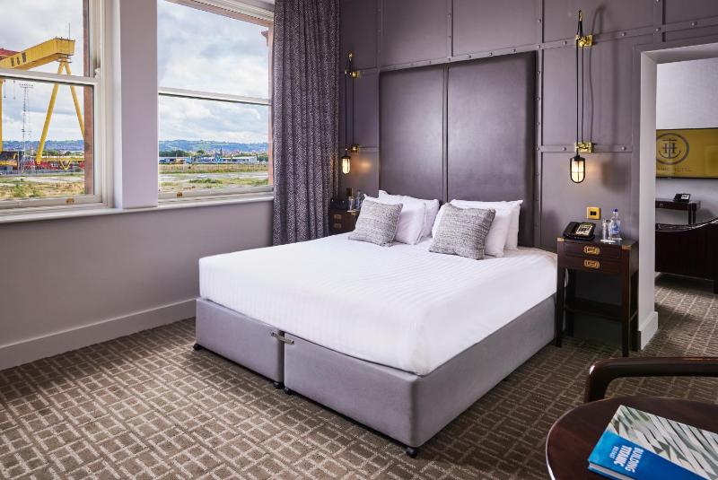 Superior Suite image 2