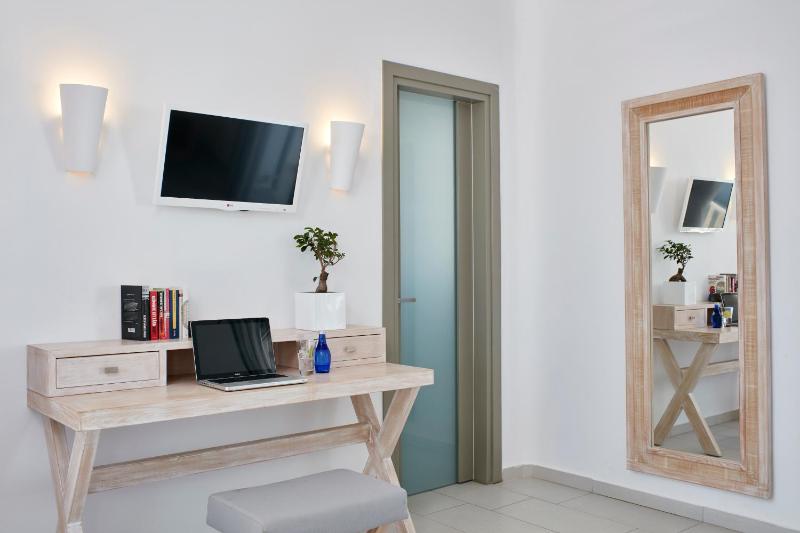 Superior Double Room image 3