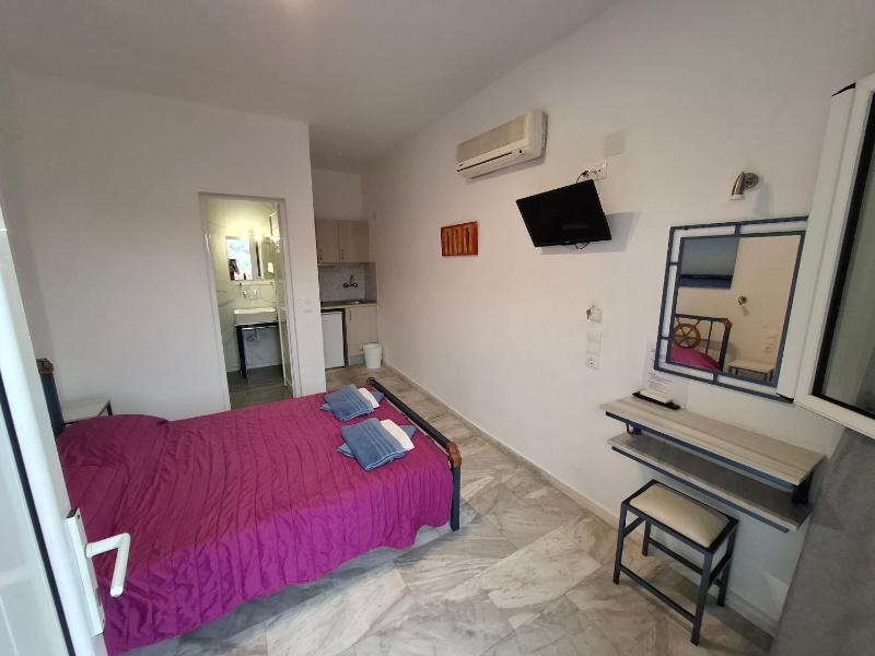 Economy Studio (2 Adults) image 2