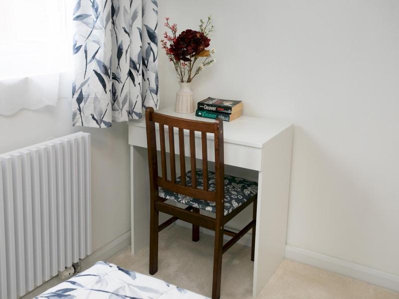 Charming Home - Free Parking - Private Garden - Pass the Keys - image 15