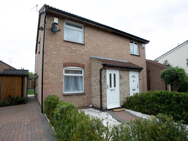 Charming Home - Free Parking - Private Garden - Pass the Keys - image 39