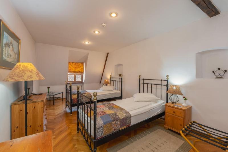 Single Room image 3