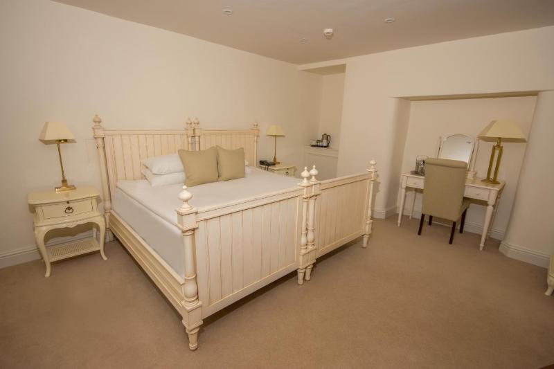 Standard Double Room image 2