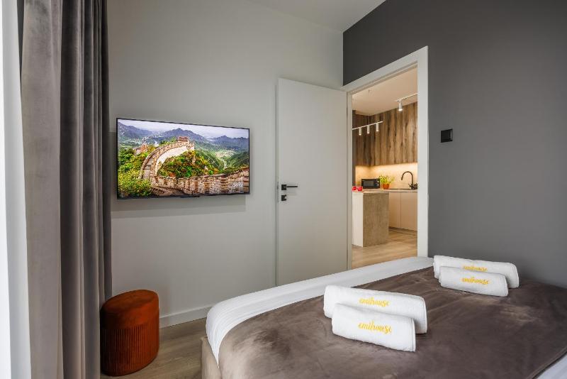 Emihouse Riverside Apartments - image 17