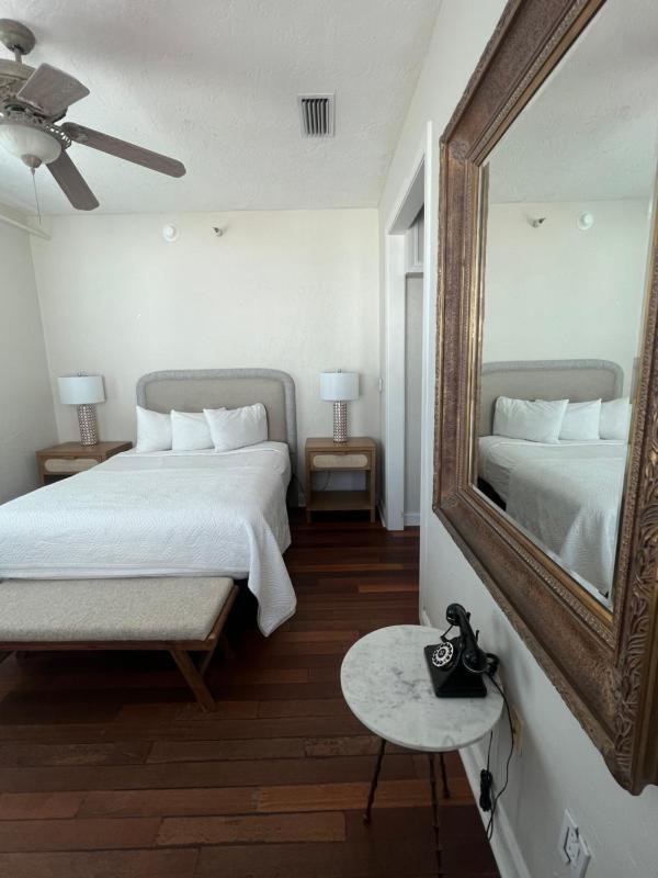 One-Bedroom Suite image 1