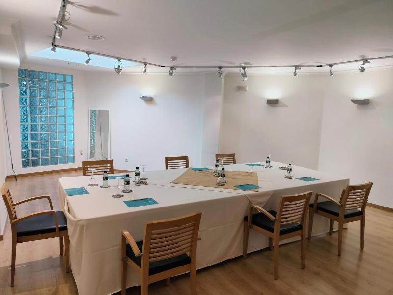 U Hotel Ogalia Vigo - image 31