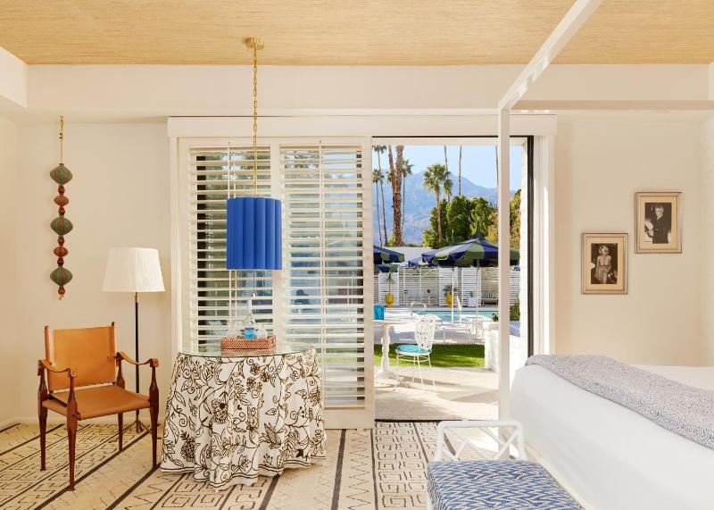 Poolside Room image 4