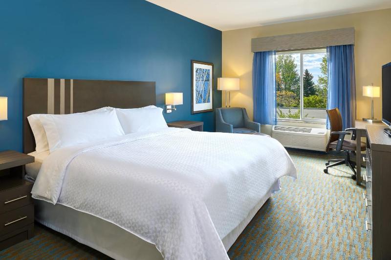 King Room with City View image 1
