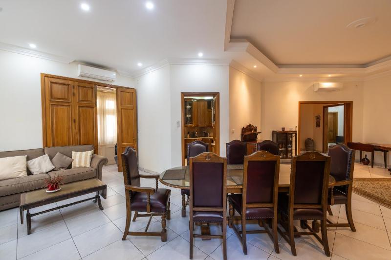 3 bedroom by Sliema promenade - image 16