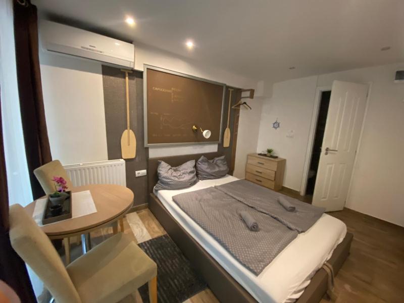 Deluxe Room image 2