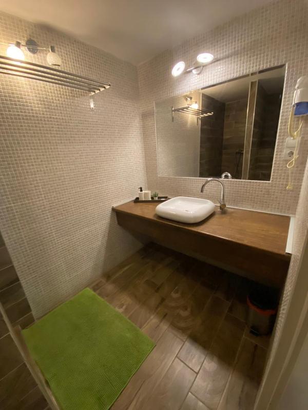 Deluxe Room image 4
