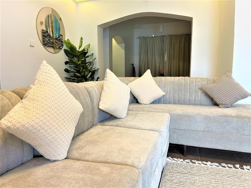 Imperio Apartments - image 7