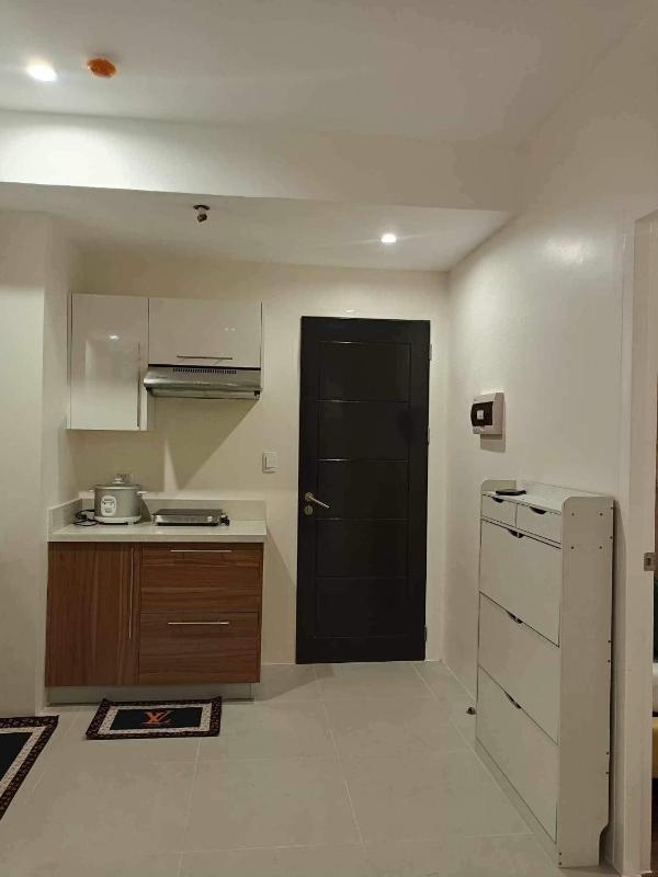 Matina Enclaves 2BR with Wifi Near SM Mall - image 9