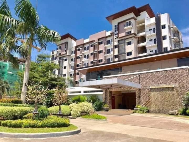 Matina Enclaves 2BR with Wifi Near SM Mall - image 10