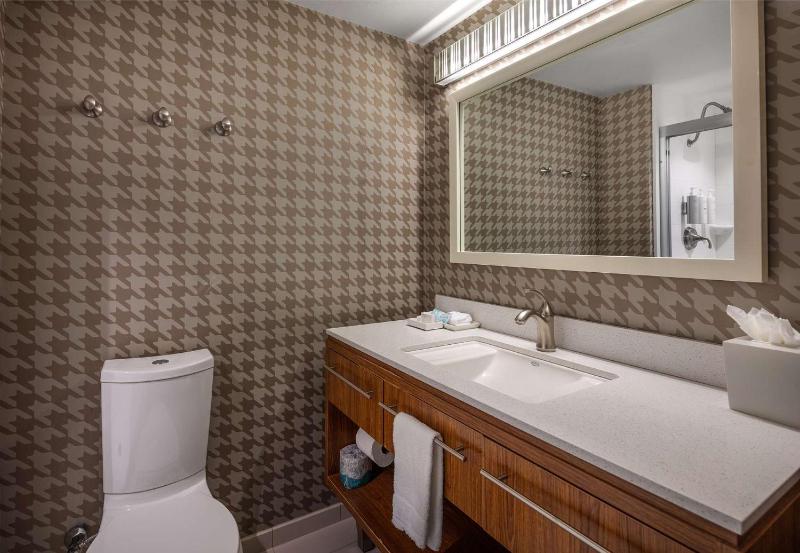 Queen Studio Extended Suite image 2