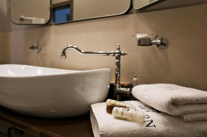Suite image 4