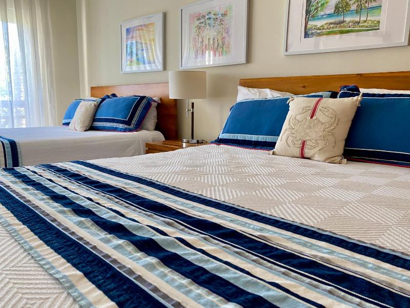 Blue View Beachfront Apartment with Ocean View - image 9