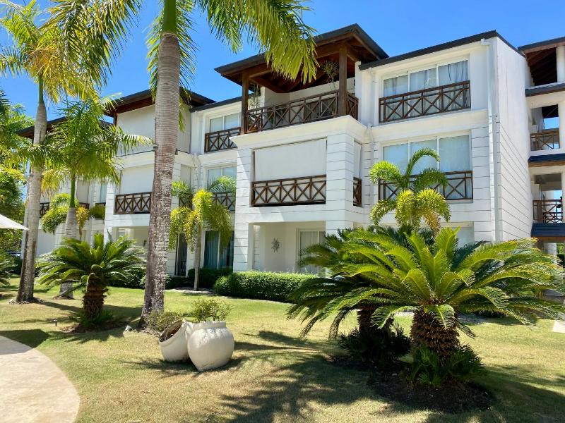 Blue View Beachfront Apartment with Ocean View - image 20