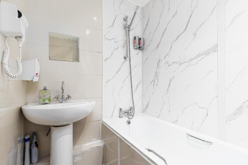Standard Apartment image 2