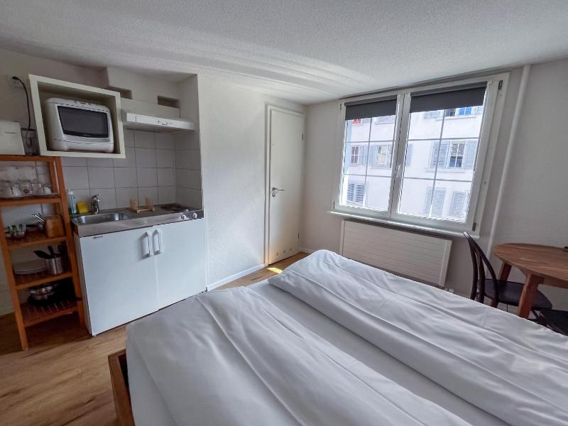 Apartment image 3